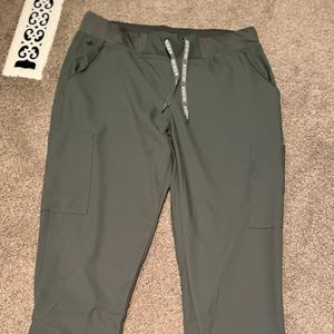 NWOT Med Couture Scrubs Joggers